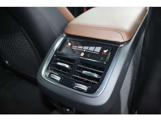 V60クロスカントリーB5 AWD プロ 4WD