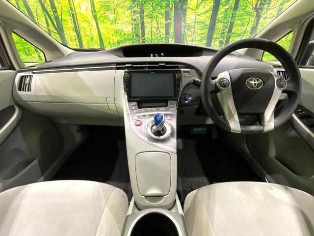プリウス1.8 S