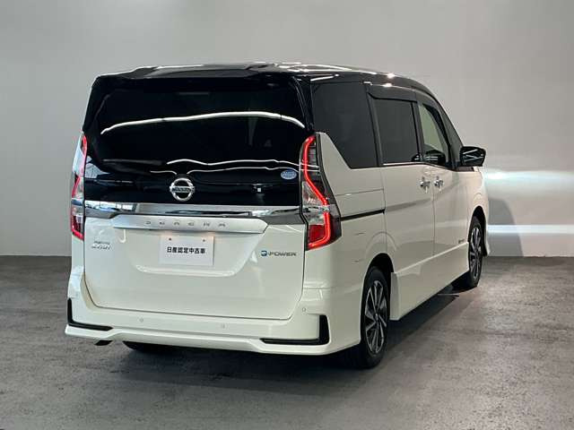 セレナ1.2 e-POWER ハイウェイスターV