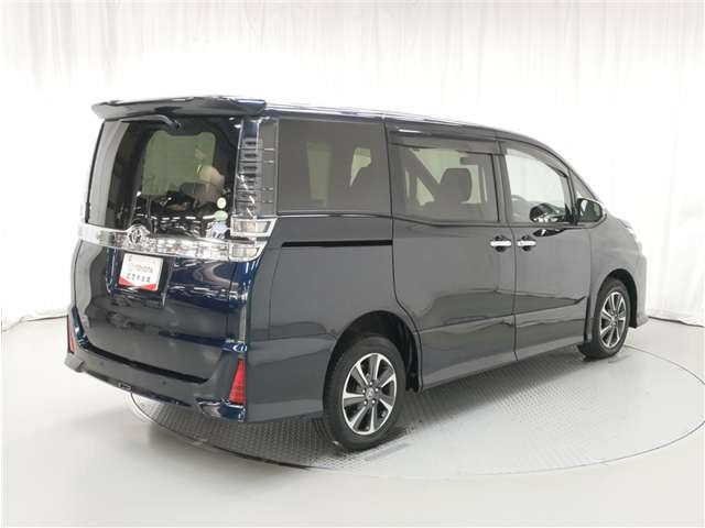 ヴォクシー2.0 ZS 煌II 4WD