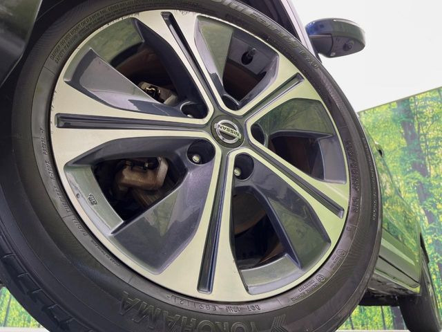 �y����17�C���`�A���~�z�C�[���z�O�ςɃ}�b�`���������A���~�z�C�[���𑕒����Ă���܂��B�e��ЊO�A���~�z�C�[����A�X�^�b�h���X�^�C�����戵�����Ă���܂��B���񂲑��k����������