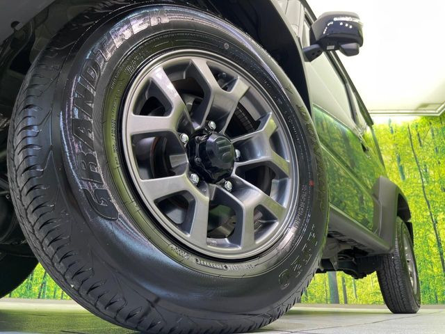 �y����15�C���`�A���~�z�C�[���z�O�ςɃ}�b�`���������A���~�z�C�[���𑕒����Ă���܂��B�e��ЊO�A���~�z�C�[����A�X�^�b�h���X�^�C�����戵�����Ă���܂��B���񂲑��k����������