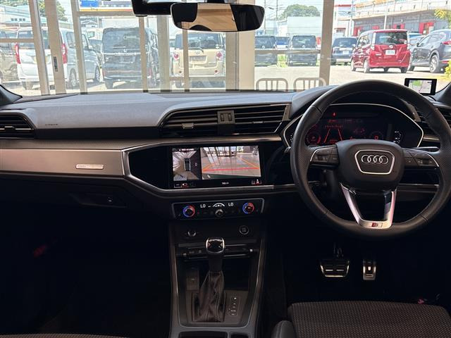 Q335 TFSI Sライン