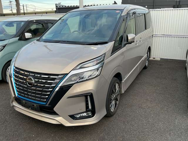 セレナ1.2 e-POWER ハイウェイスターV