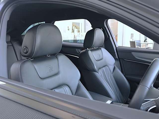 A6アバント45 TFSI クワトロ Sライン 4WD