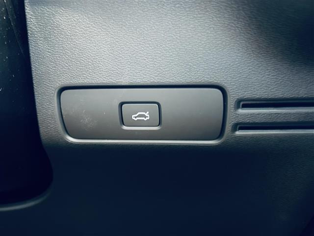 XC40アルティメット B4 AWD 4WD