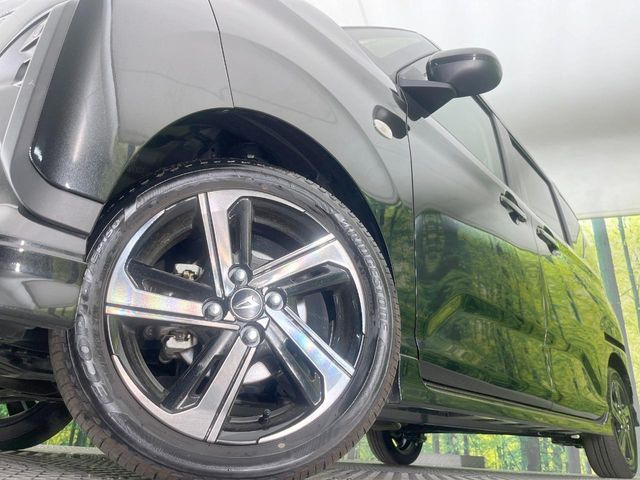 �y�����A���~�z�C�[���z�O�ςɃ}�b�`���������A���~�z�C�[���𑕒����Ă���܂��B�e��ЊO�A���~�z�C�[����A�X�^�b�h���X�^�C�����戵�����Ă���܂��B���񂲑��k����������