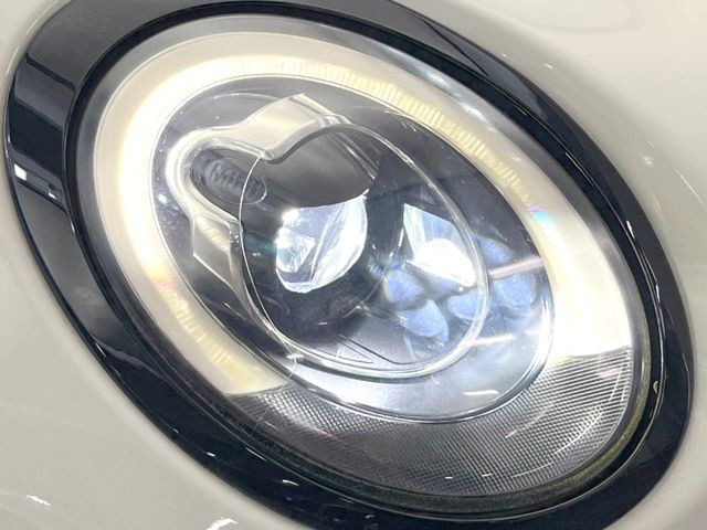 ��LED�w�b�h���C�g:��ԑ��s�����ǍD�Ȏ��E���m�ۂ����S���ĉ^�]�ł��鍂�P�xLED�w�b�h���C�g�𑕔�!�_�����x�������A����d�͂��}�����Ă��܂��B
