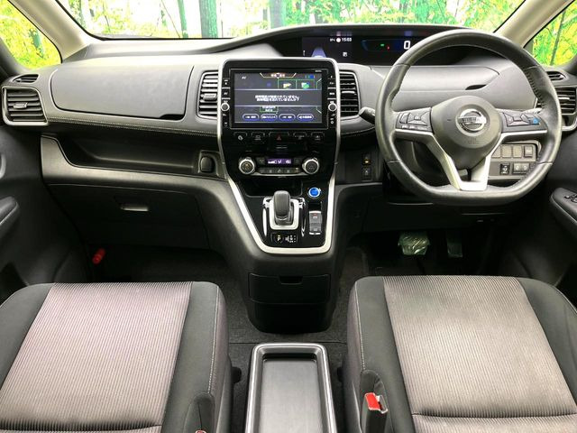 セレナ1.2 e-POWER ハイウェイスターV