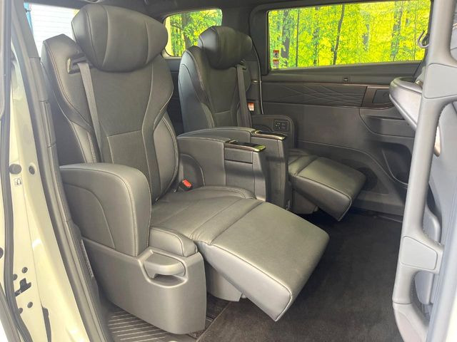 ���ڒ����̓E�H�[�N�X���[�ƂȂ��Ă���܂��B���ڂƎO��ڂ̈ړ�����~�肪�Ƃ��Ă��y�ɂȂ�̂ŁA���~��̍ۂ��X�g���X�������邱�Ƃ͂���܂����