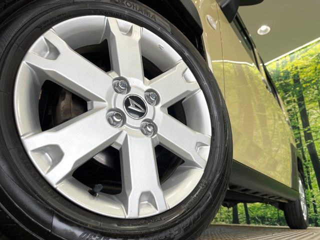 �y����15�C���`�A���~�z�C�[���z�O�ςɃ}�b�`���������A���~�z�C�[���𑕒����Ă���܂��B�e��ЊO�A���~�z�C�[����A�X�^�b�h���X�^�C�����戵�����Ă���܂��B���񂲑��k����������