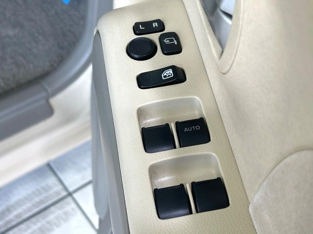 �y�d���i�[�~���[�z�T�C�h�~���[�͓d���i�[���ƂȂ��Ă���A�������ԏ�ł��L�Y�������X�N��}�����܂��B