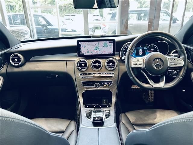 CクラスC220d ローレウス エディション