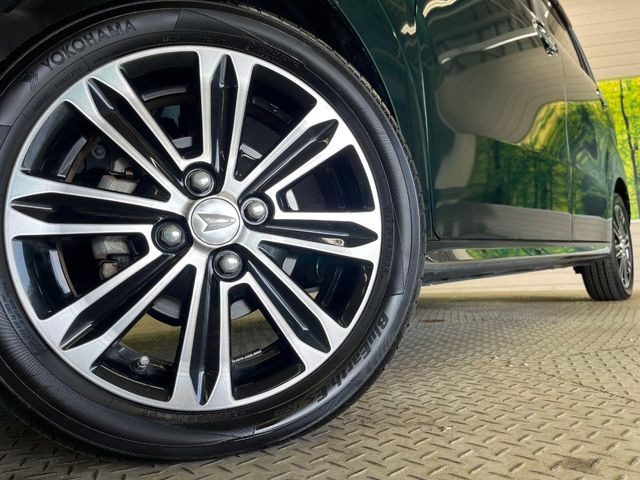 �y����15�C���`�A���~�z�C�[���z�O�ςɃ}�b�`���������A���~�z�C�[���𑕒����Ă���܂��B�e��ЊO�A���~�z�C�[����A�X�^�b�h���X�^�C�����戵�����Ă���܂��B���񂲑��k����������