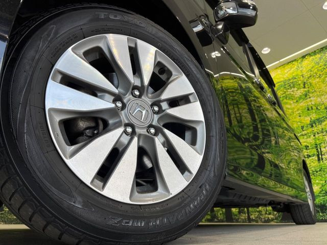 �y����16�C���`�A���~�z�C�[���z�O�ςɃ}�b�`���������A���~�z�C�[���𑕒����Ă���܂��B�e��ЊO�A���~�z�C�[����A�X�^�b�h���X�^�C�����戵�����Ă���܂��B���񂲑��k����������