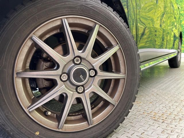 �y14�C���`�A���~�z�C�[���z�O�ςɃ}�b�`�����A���~�z�C�[���𑕒����Ă���܂��B�e��A���~�z�C�[����A�X�^�b�h���X�^�C�����戵�����Ă���܂��B���񂲑��k����������