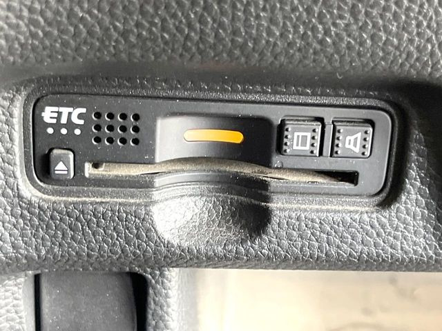 【ETC】高速道路の料金所をストレスなく通過!話題のスポットやサービスエリアに多い「スマートIC」利用時は必須のアイテムです。当店でセットアップを実施、ご納車当日からすぐにご利用いただけます!