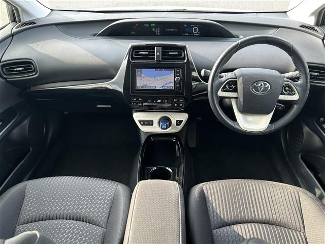 プリウス1.8 S セーフティ プラス