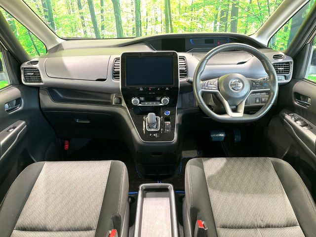 セレナ1.2 e-POWER ハイウェイスターV