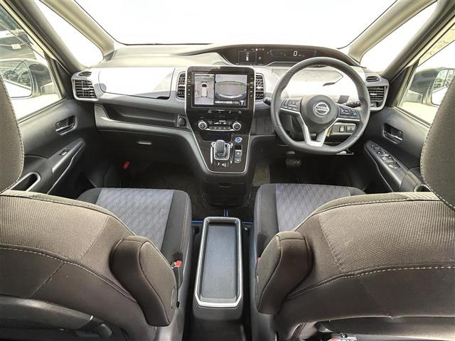 セレナ1.2 e-POWER ハイウェイスターV