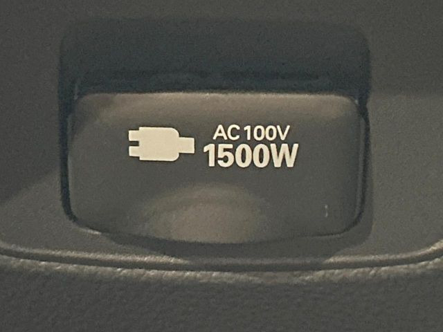 【1500Wアクセサリーコンセント】消費電力1500Wまでの家電が使えます。キャンプやスポーツ・アウトドアでのアクティビティはもちろん、災害・停電の際に大活躍♪