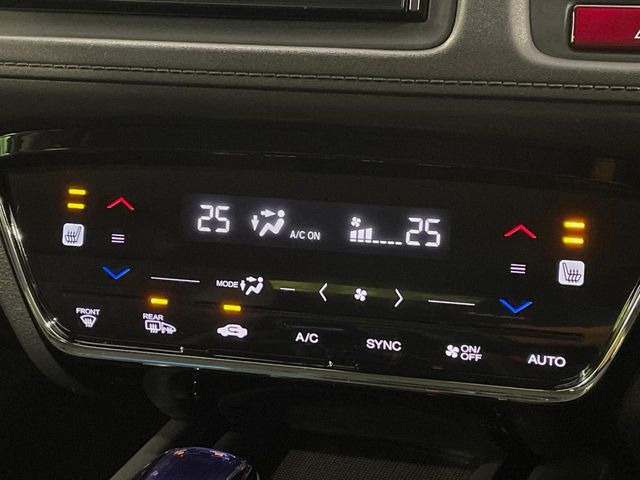 【シートヒーター】寒い日に重宝するシートヒーター!エアコンより早く温まってくれるので寒がりの人も安心ですね♪エアコンの温風は乾燥するから苦手、という方にもをおすすめです。