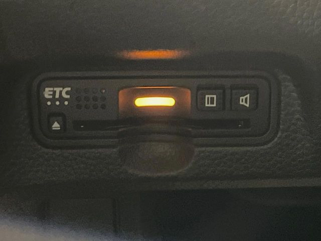 【ETC】高速道路の料金所をストレスなく通過!話題のスポットやサービスエリアに多い「スマートIC」利用時は必須のアイテムです。当店でセットアップを実施、ご納車当日からすぐにご利用いただけます!