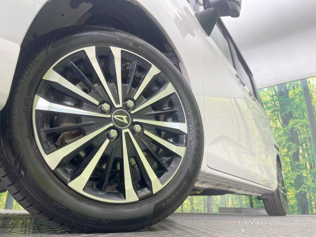 �y�����A���~�z�C�[���z�O�ςɃ}�b�`���������A���~�z�C�[���𑕒����Ă���܂��B�e��ЊO�A���~�z�C�[����A�X�^�b�h���X�^�C�����戵�����Ă���܂��B���񂲑��k����������