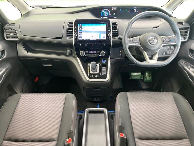 セレナ1.2 e-POWER ハイウェイスターV