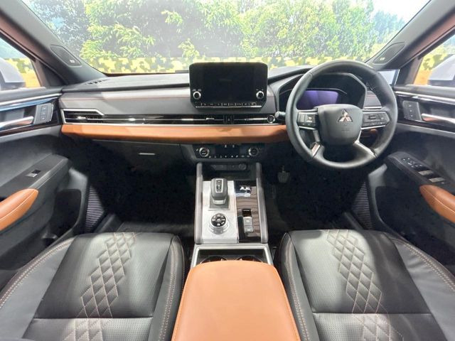 アウトランダーPHEV 2.4 P 4WD