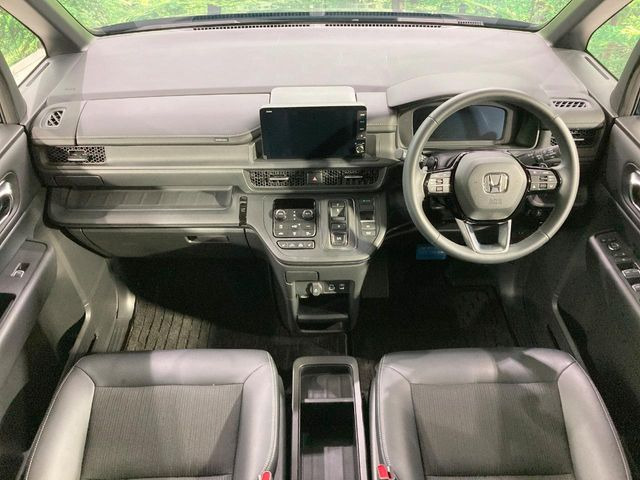 ステップワゴン2.0 e:HEV スパーダ