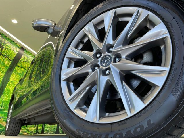�y����19�C���`�A���~�z�C�[���z�O�ςɃ}�b�`���������A���~�z�C�[���𑕒����Ă���܂��B�e��ЊO�A���~�z�C�[����A�X�^�b�h���X�^�C�����戵�����Ă���܂��B���񂲑��k����������