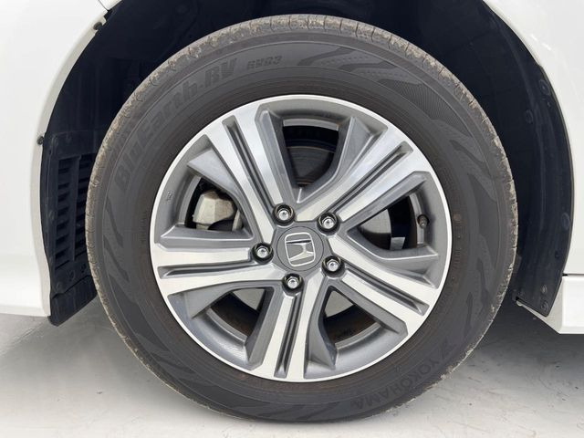 �y�����A���~�z�C�[���z�O�ςɃ}�b�`���������A���~�z�C�[���𑕒����Ă���܂��B�e��ЊO�A���~�z�C�[����A�X�^�b�h���X�^�C�����戵�����Ă���܂��B���񂲑��k����������