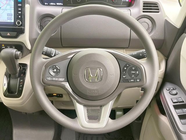 �y�X�e�A�����O�X�C�b�`�z�^�]���A�O������ڐ������炷���ƂȂ��A�I�[�f�B�I���̑��삪�\�ȕ֗��@�\!���S&���K�ȃh���C�u�����o���Ă���܂���