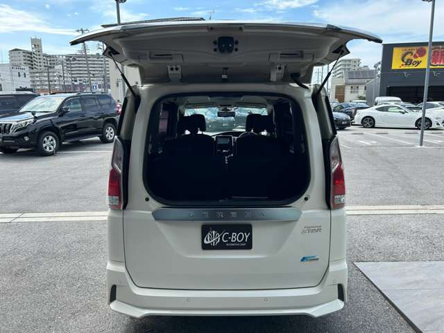 在庫車両に関してはお客様により良いものをご提供する為に品質に拘って仕入れを行っております。各お車の状態はそれぞれですのでご商談時に当店スタッフがご説明させて頂きますのでご安心くださいませ。