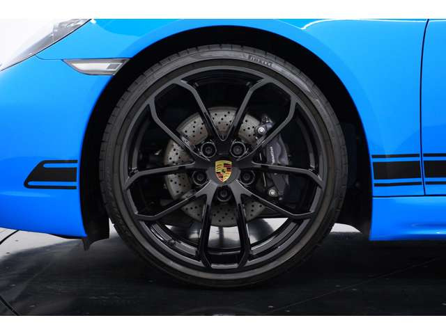 ���L���銽�т����˔������A718�V���[�Y�̖��͂𑶕��ɖ��킦����ł��B���������̕��͐��񂨑��߂ɂ��₢���킹���������܂��B