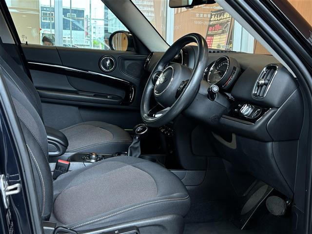 ミニクロスオーバークーパー S E オール4 4WD