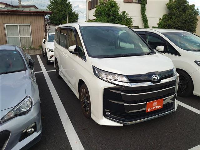ノア(トヨタ) 2.0 S-Z　純正10インチディスプレイオーディオナビ 中古車画像