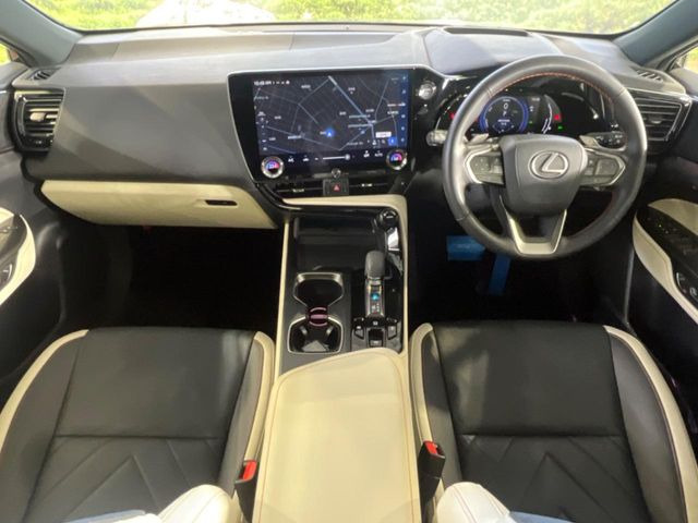 NX350h バージョンL