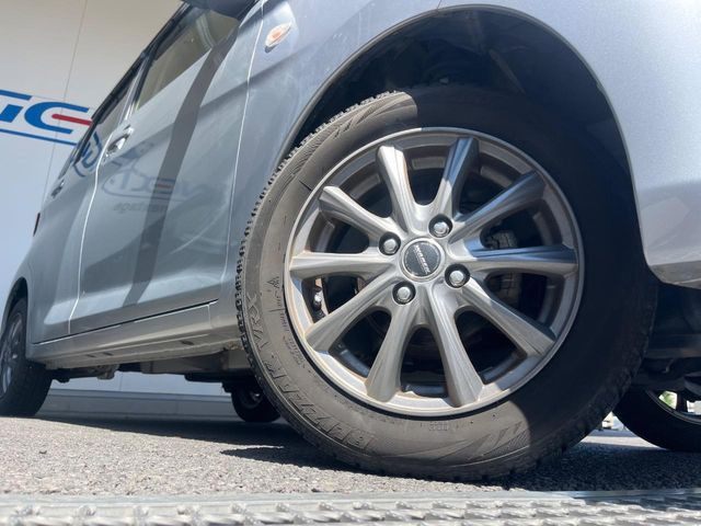 �y14�C���`�A���~�z�C�[���z�O�ςɃ}�b�`�����A���~�z�C�[���𑕒����Ă���܂��B�e��A���~�z�C�[����A�X�^�b�h���X�^�C�����戵�����Ă���܂��B���񂲑��k����������