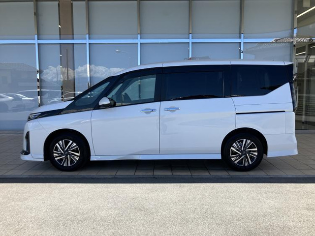 セレナ1.4 e-POWER ハイウェイスターV