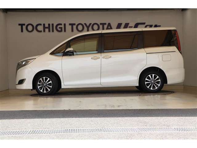 エスクァイア2.0 Gi プレミアムパッケージ ブラックテイラード