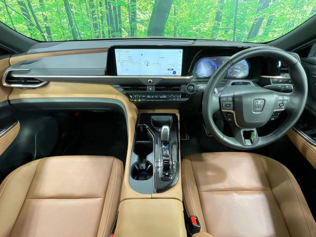 クラウンスポーツ2.5 Z E-Four 4WD