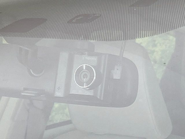 【ドライブレコーダー】ドライブレコーダー装備!走行中はもちろん、あおり運転や事故に遭遇した際、映像で記録し、万一のリスクに備えます。※記録用SDカードはお客様ご自身でご準備いただく必要があります。