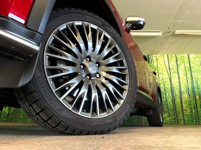�y�����A���~�z�C�[���z�O�ςɃ}�b�`���������A���~�z�C�[���𑕒����Ă���܂��B�e��ЊO�A���~�z�C�[����A�X�^�b�h���X�^�C�����戵�����Ă���܂��B���񂲑��k����������