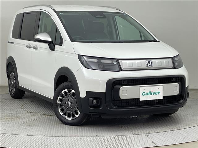 フリード1.5 e:HEV クロスター 4WD