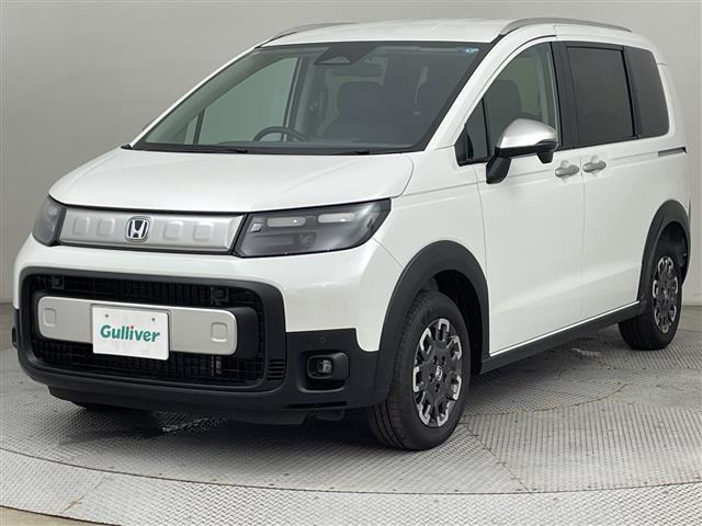 フリード1.5 e:HEV クロスター 4WD