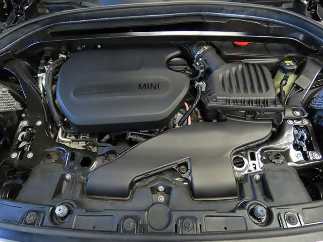 ミニクロスオーバークーパー SD オール4 4WD