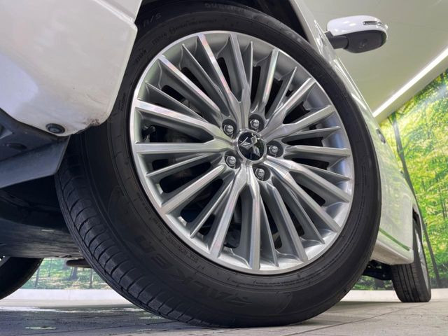 �y����18�C���`�A���~�z�C�[���z�O�ςɃ}�b�`���������A���~�z�C�[���𑕒����Ă���܂��B�e��ЊO�A���~�z�C�[����A�X�^�b�h���X�^�C�����戵�����Ă���܂��B���񂲑��k����������