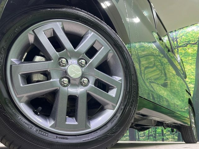 �y����15�C���`�A���~�z�C�[���z�O�ςɃ}�b�`���������A���~�z�C�[���𑕒����Ă���܂��B�e��ЊO�A���~�z�C�[����A�X�^�b�h���X�^�C�����戵�����Ă���܂��B���񂲑��k����������